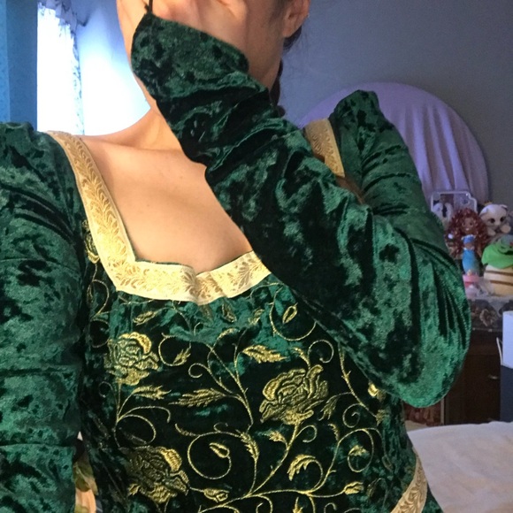 Daydreamy Closet Dresses & Skirts - UNLISTED items LIVE NOW 🤭😍 

😻🧸♥️😻😍🥰💙🙌🙈